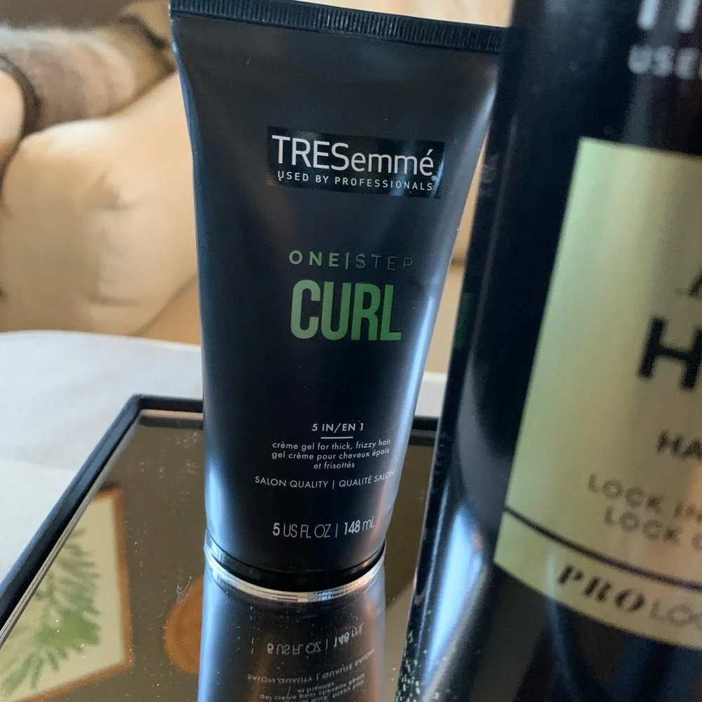 Tresemme Gift Box Includes 4 Products 2 Hairspray Blowout Balm And Curl Cream